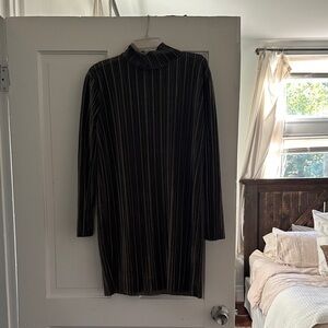 Velvet Green LongSleeve Dress